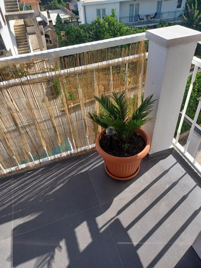 Apartmani Miletic Jelsa  Exterior photo