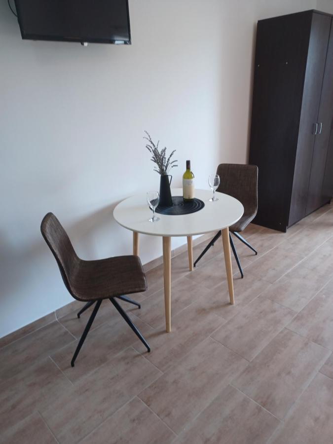 Apartmani Miletic Jelsa  Exterior photo